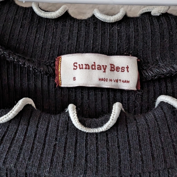 Aritizia black stretchy sweater short sleeve - Picture 3 of 4